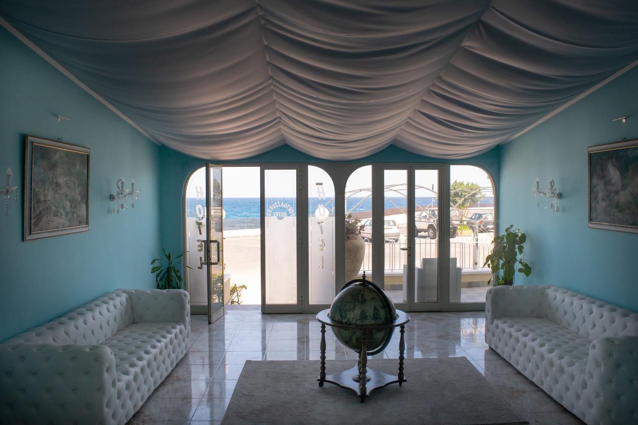 Hotel Porto Azzurro Giardini-Naxos Extérieur photo