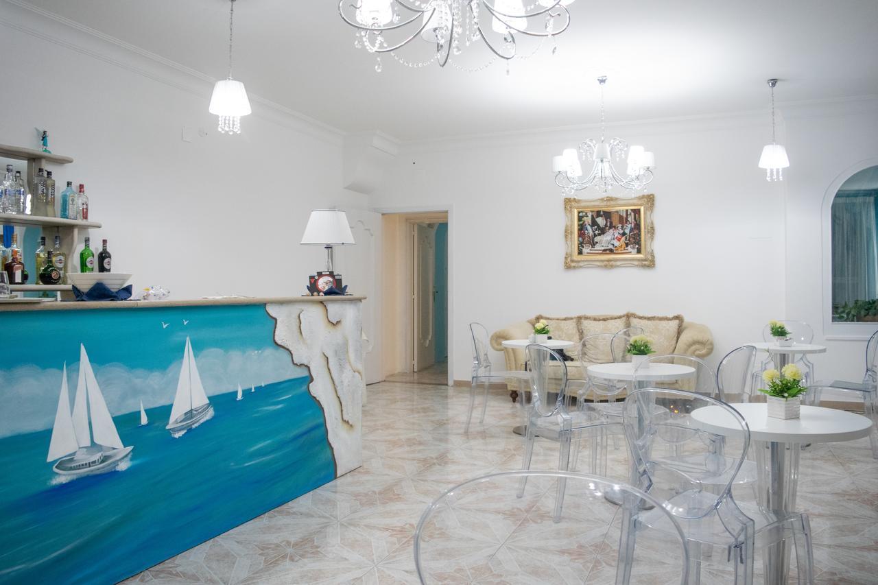 Hotel Porto Azzurro Giardini-Naxos Extérieur photo