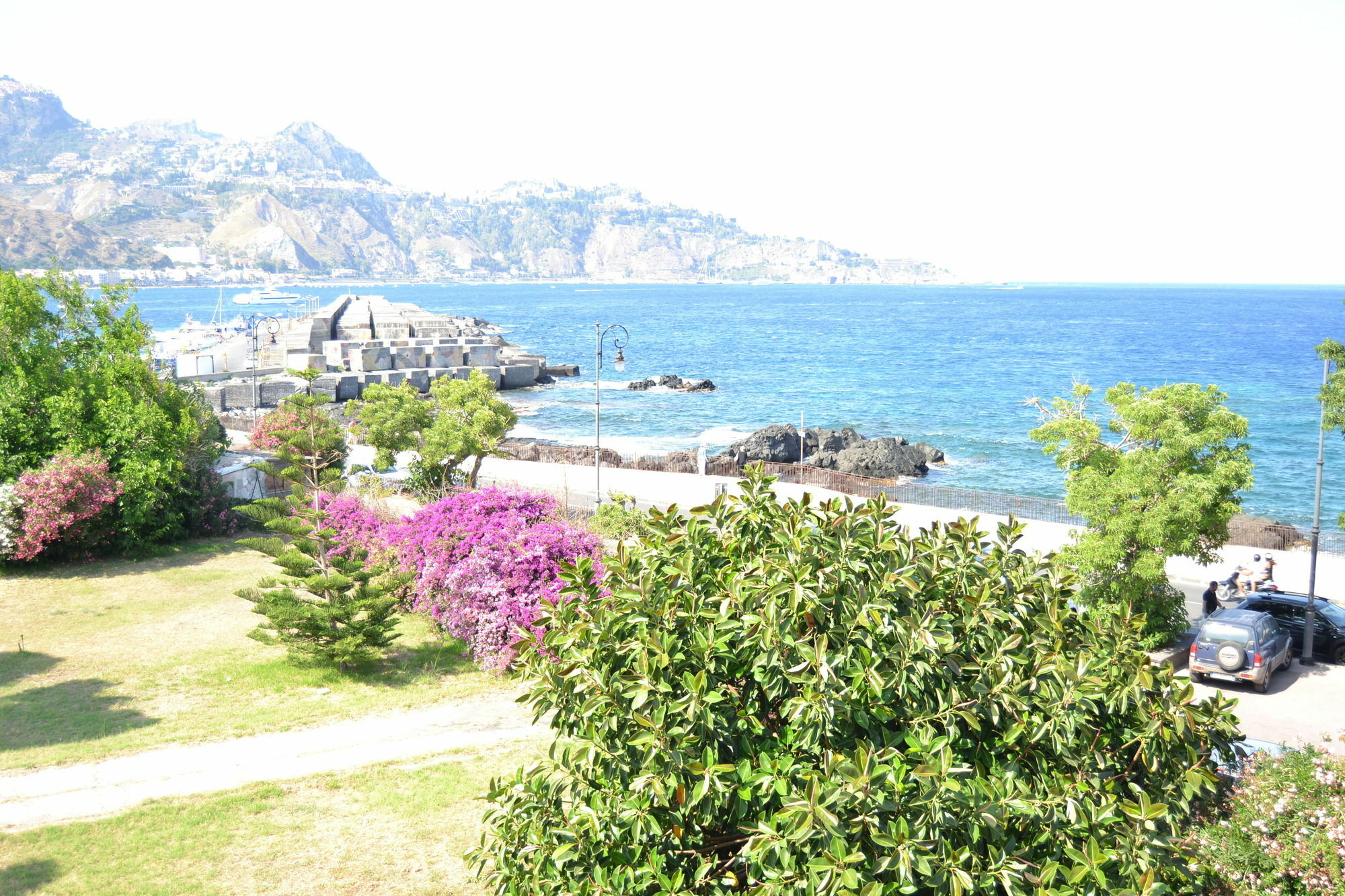 Hotel Porto Azzurro Giardini-Naxos Extérieur photo